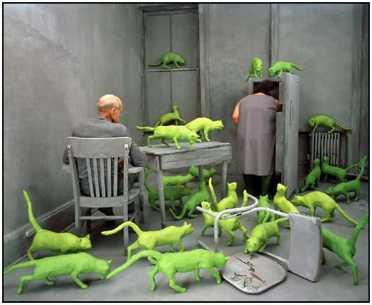 Paintings-and-Art-Photography-by-Sandy-Skoglund-15