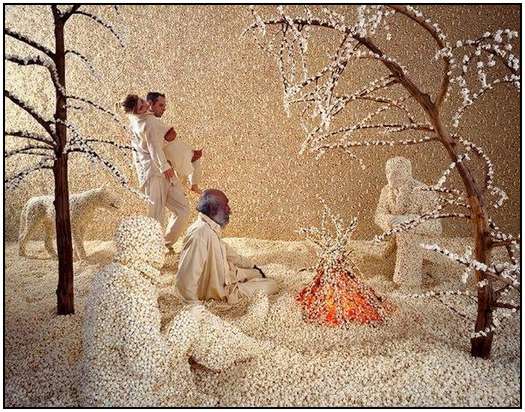 Paintings-and-Art-Photography-by-Sandy-Skoglund-8