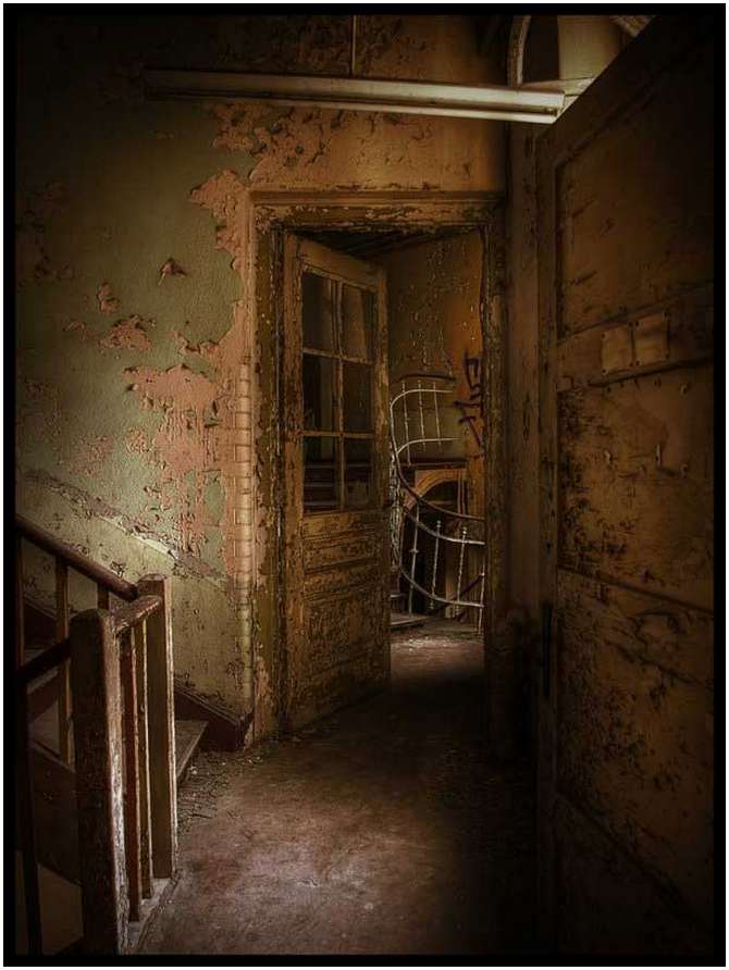 Abandoned-Buildings-21