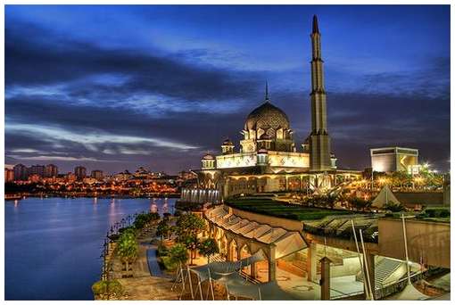 Most-Magnificent-Mosques-in-the-World-18