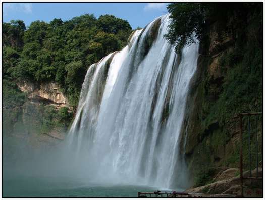 Most Powerful and Beautiful Waterfalls Around the World