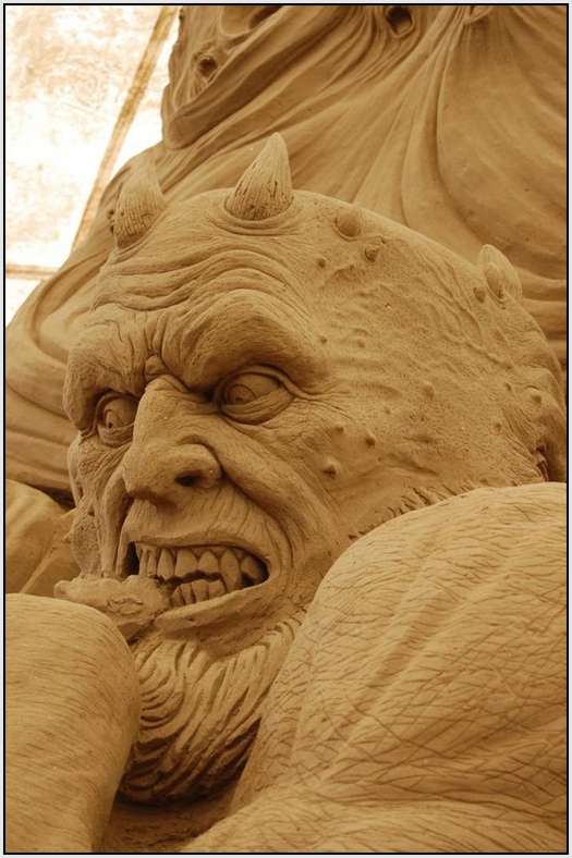 How-to-Create-Sand-Sculptures-16