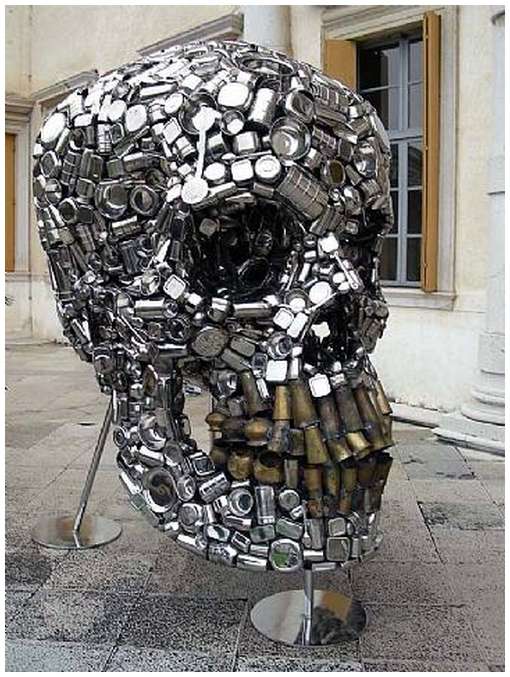 Skull-Sculpture-by-Subodh-Gupta-5