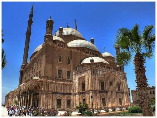 Most-Magnificent-Mosques-in-the-World-9