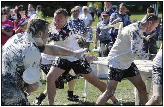 World-Custard-Pie-Throwing-Championship-3