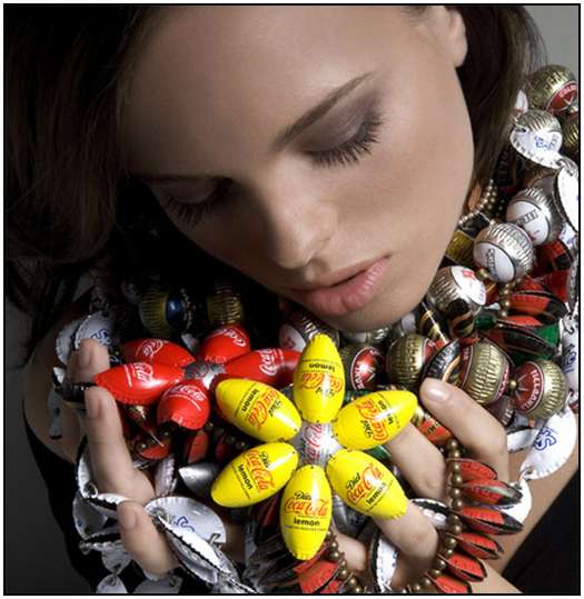 Beautiful-Jewelry-Made-From-Bottle-Caps-6